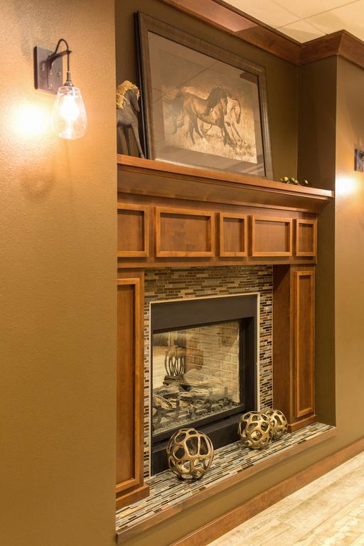 Teddy'S Residential Suites Watford City 외부 사진