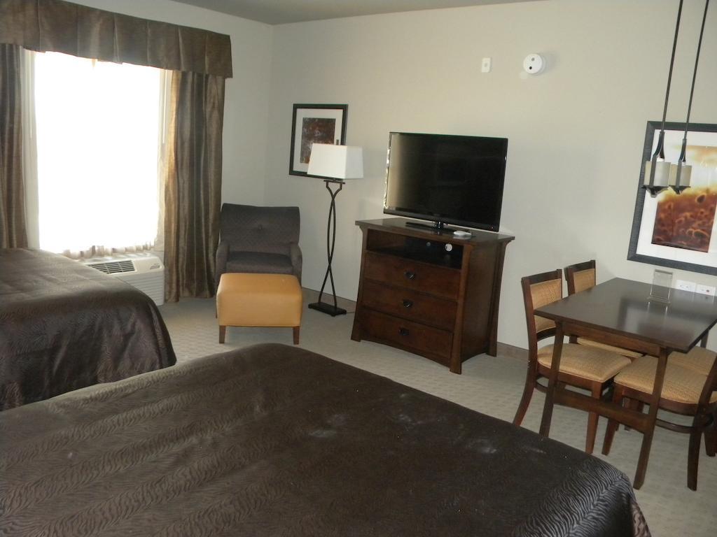 Teddy'S Residential Suites Watford City 외부 사진