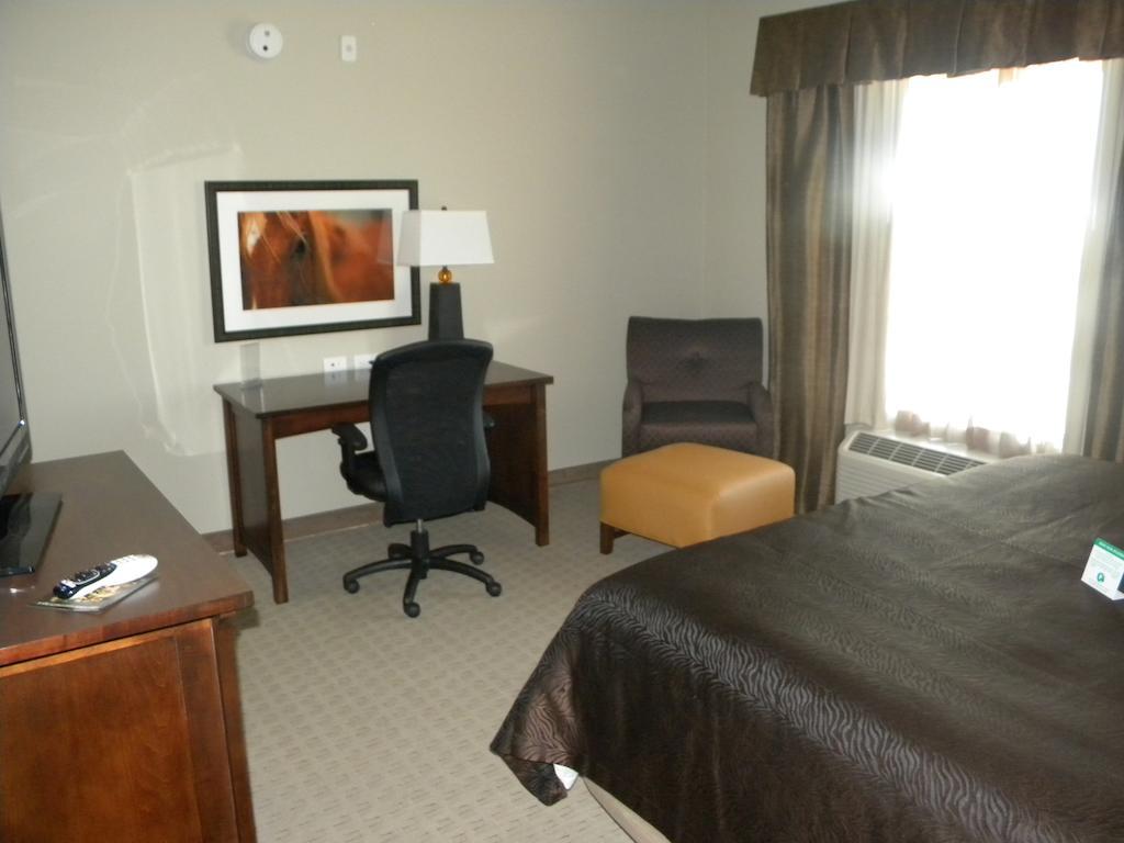 Teddy'S Residential Suites Watford City 외부 사진