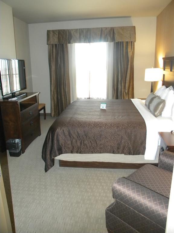 Teddy'S Residential Suites Watford City 외부 사진