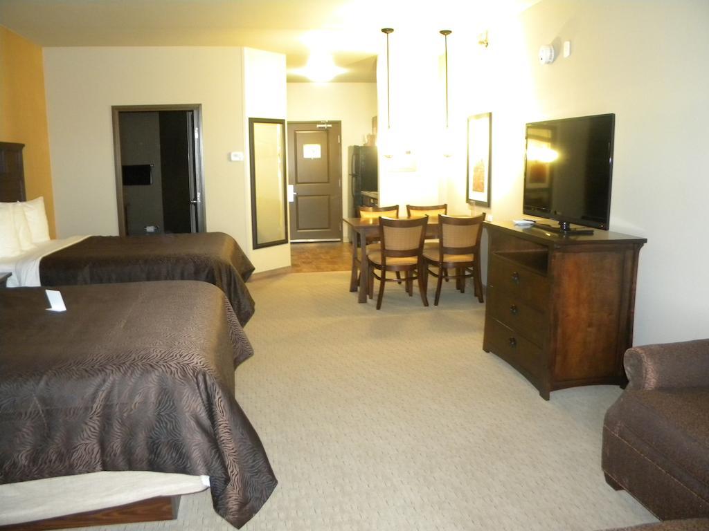 Teddy'S Residential Suites Watford City 외부 사진