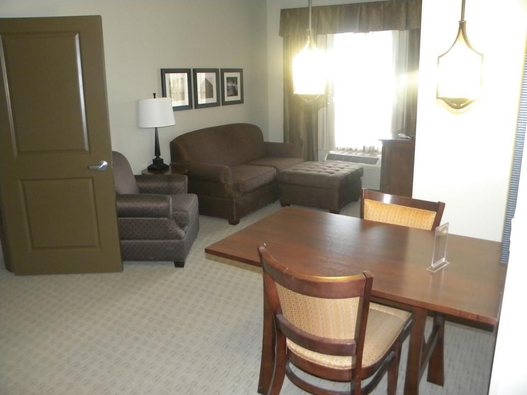 Teddy'S Residential Suites Watford City 외부 사진