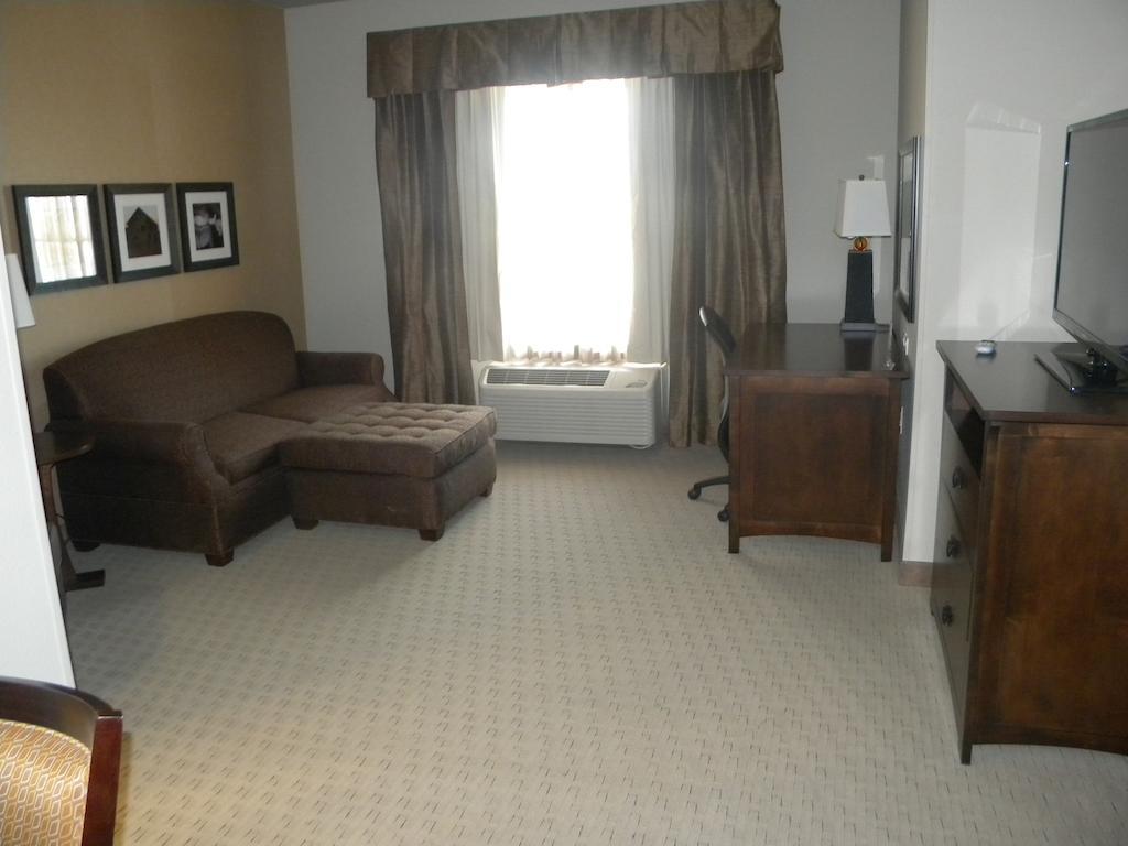 Teddy'S Residential Suites Watford City 외부 사진