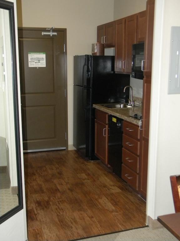 Teddy'S Residential Suites Watford City 외부 사진