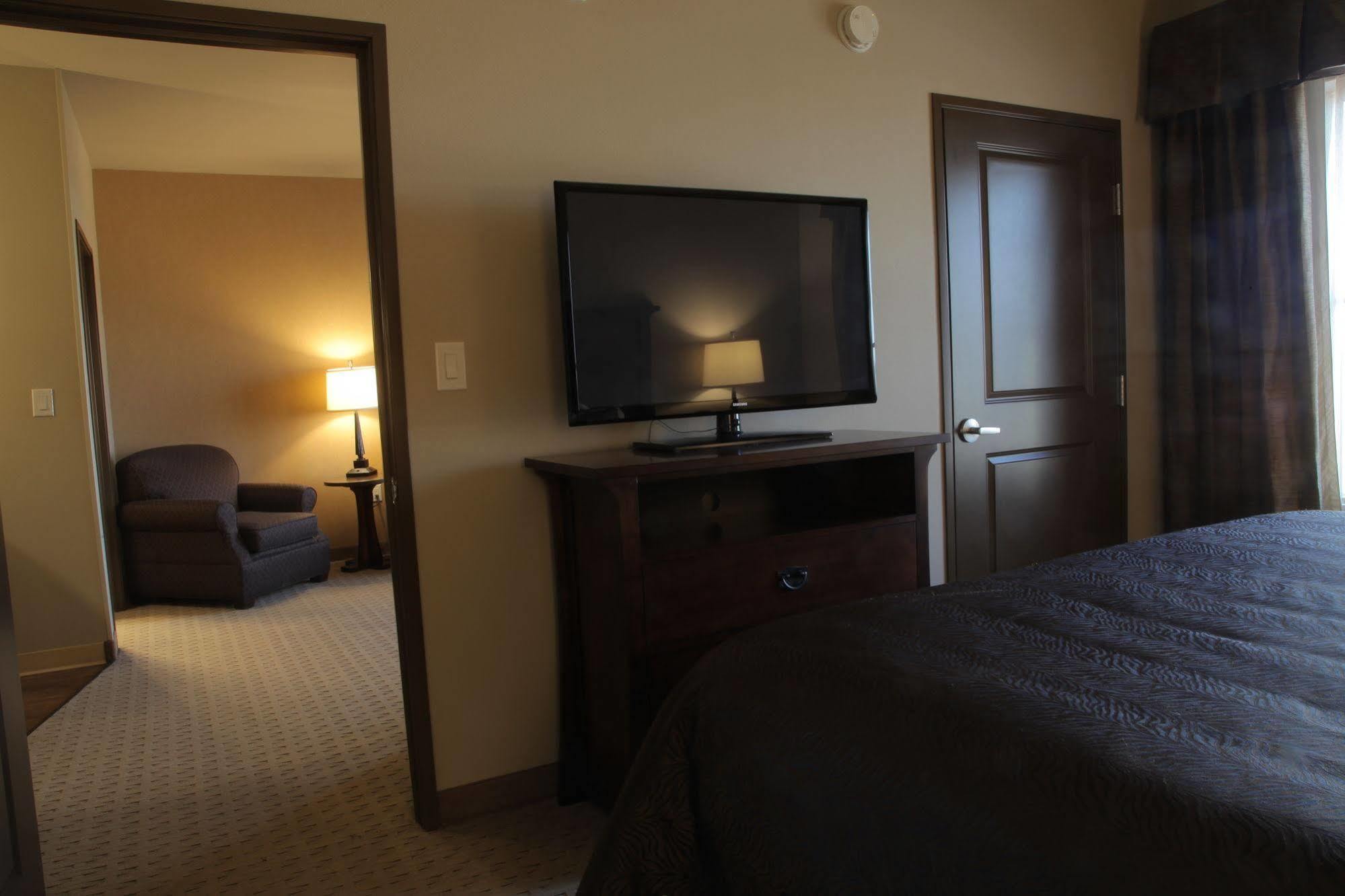 Teddy'S Residential Suites Watford City 외부 사진